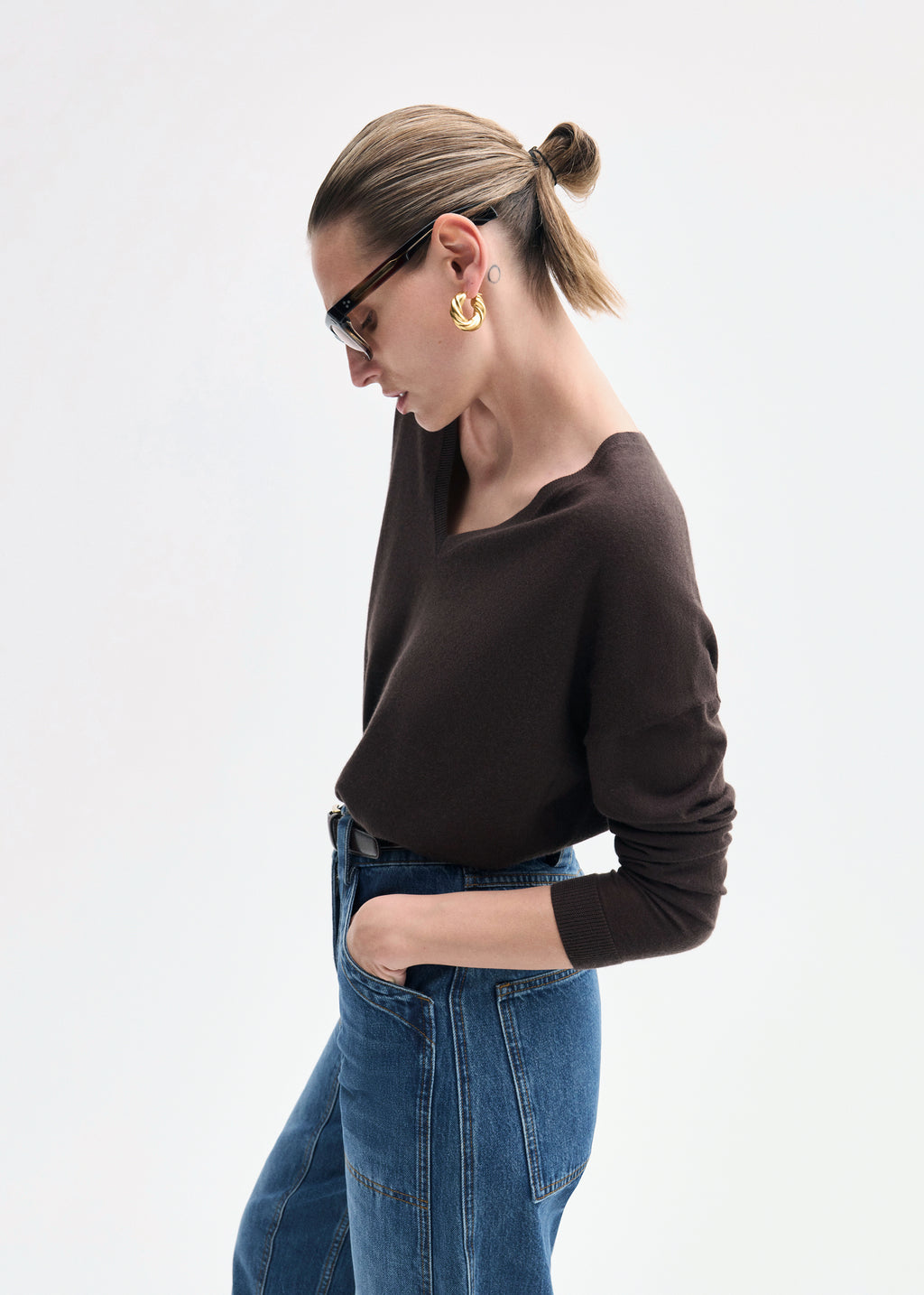 V-Neck Sweater in Fine Cashmere - Chocolate - CO