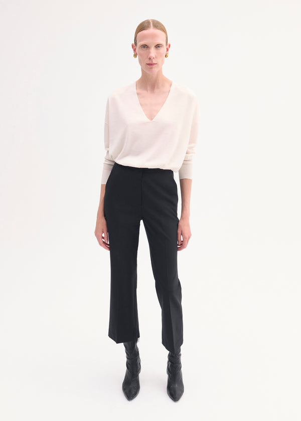 V-Neck Sweater in Fine Cashmere - Ivory - CO
