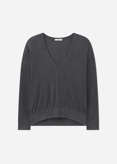 V-Neck Sweater in Fine Cashmere - Grey, image 4 of 4