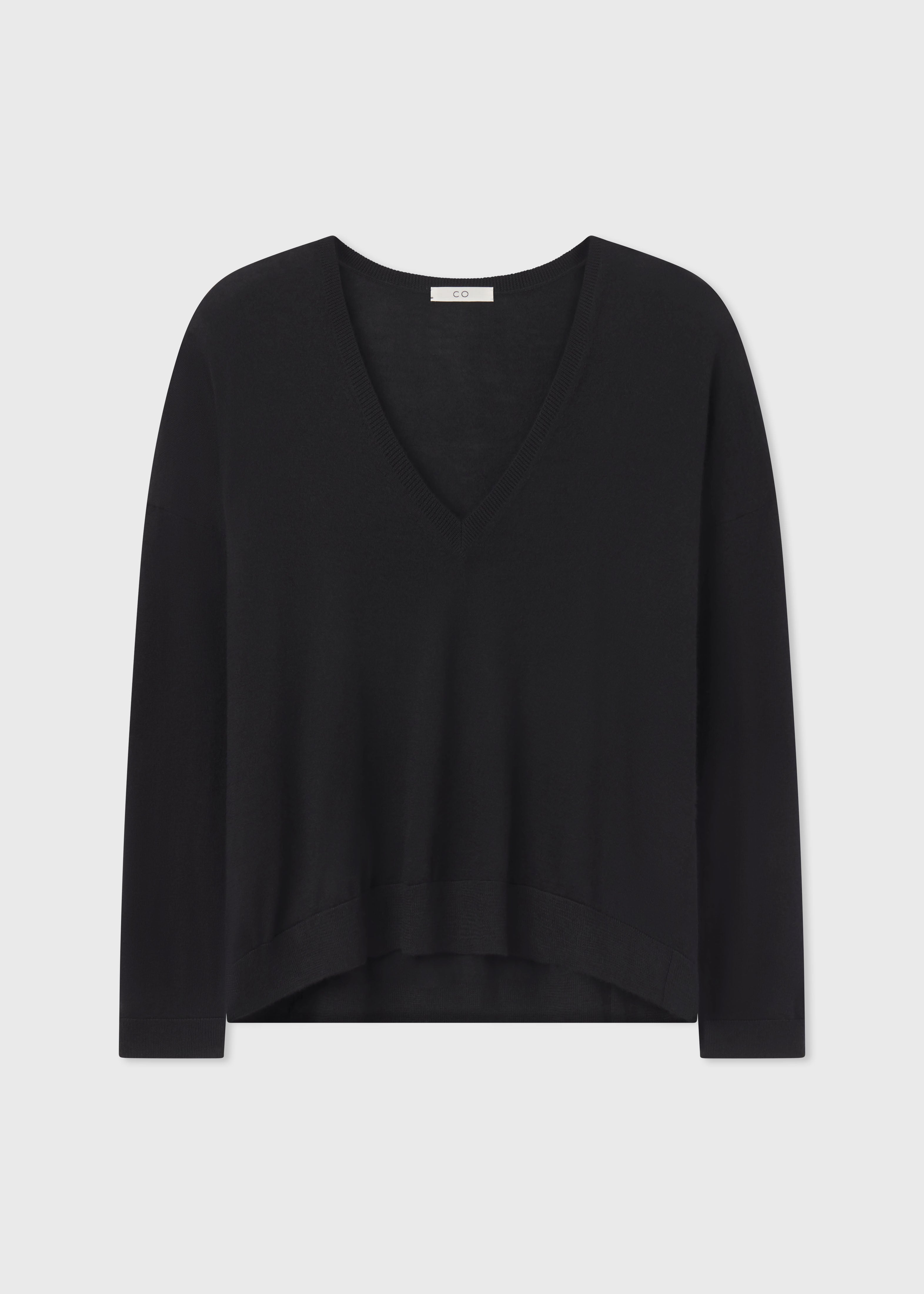 V-Neck Sweater in Fine Cashmere - Black