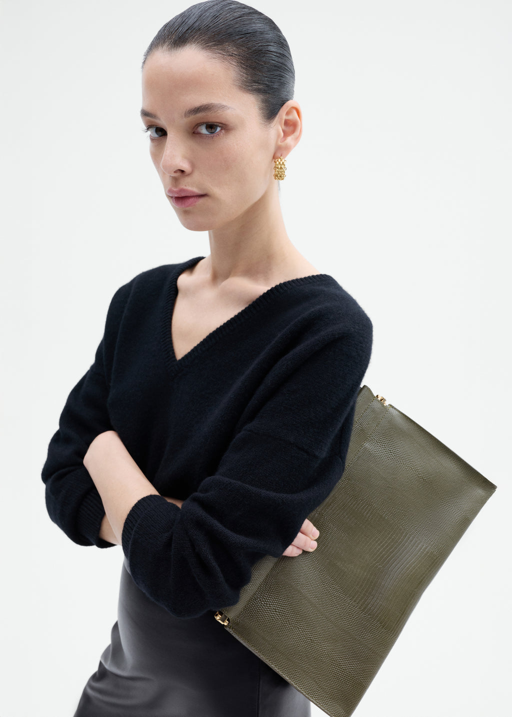 V-Neck Sweater in Cashmere - Black - CO