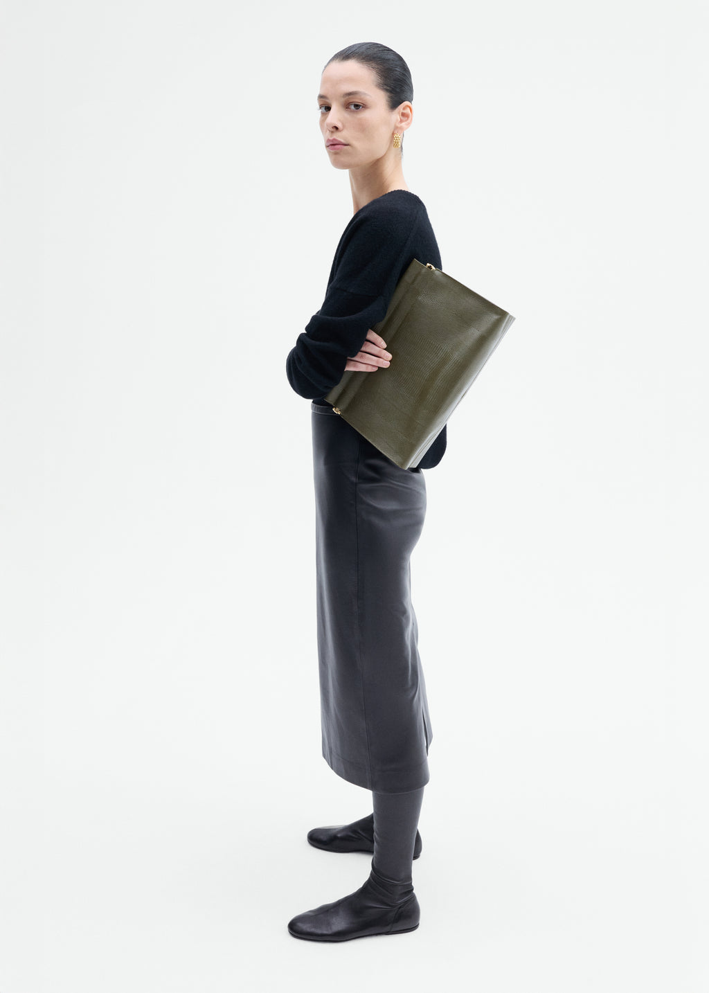 V-Neck Sweater in Cashmere - Black - CO