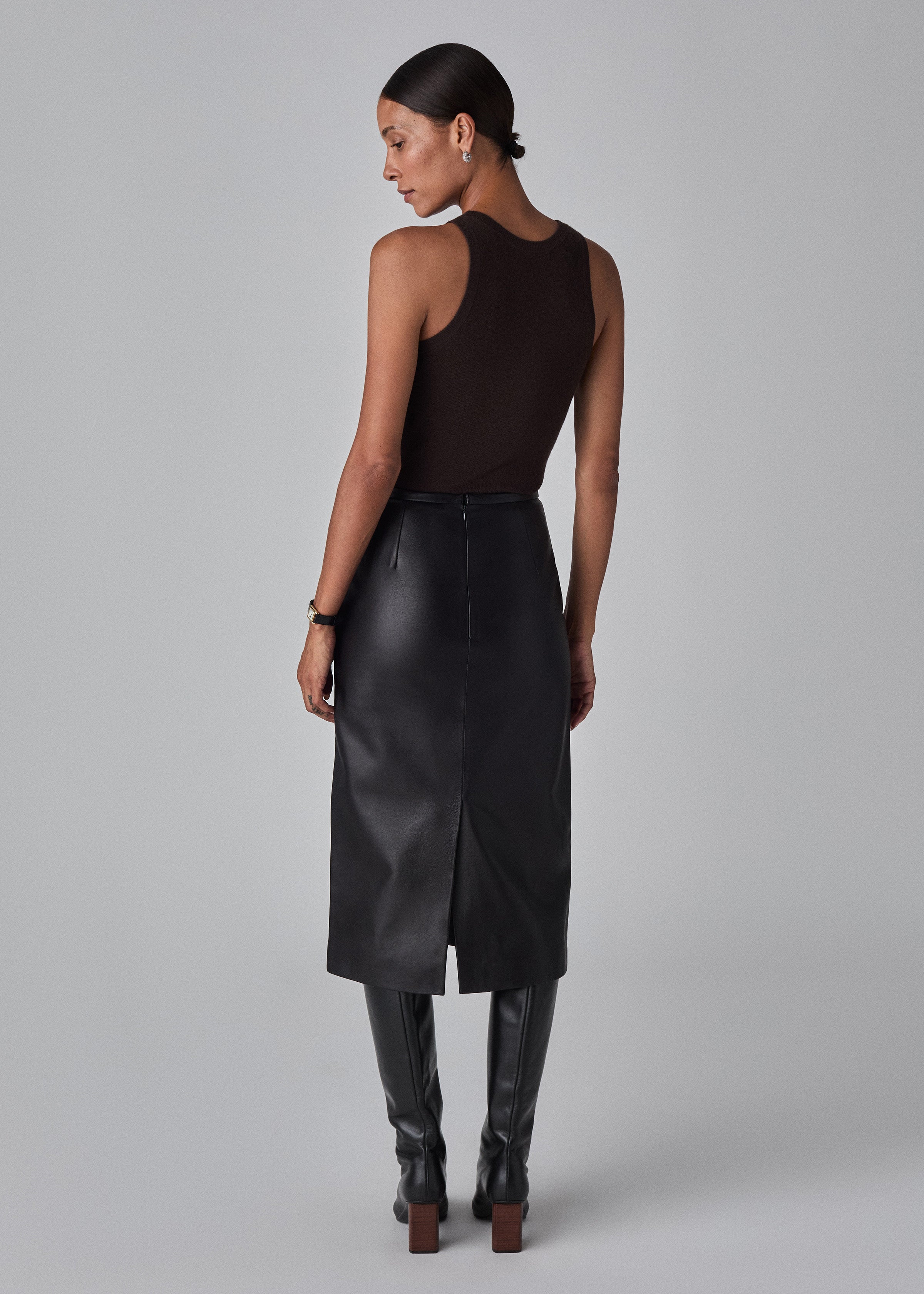 Sporty Tank in Fine Cashmere - Chocolate