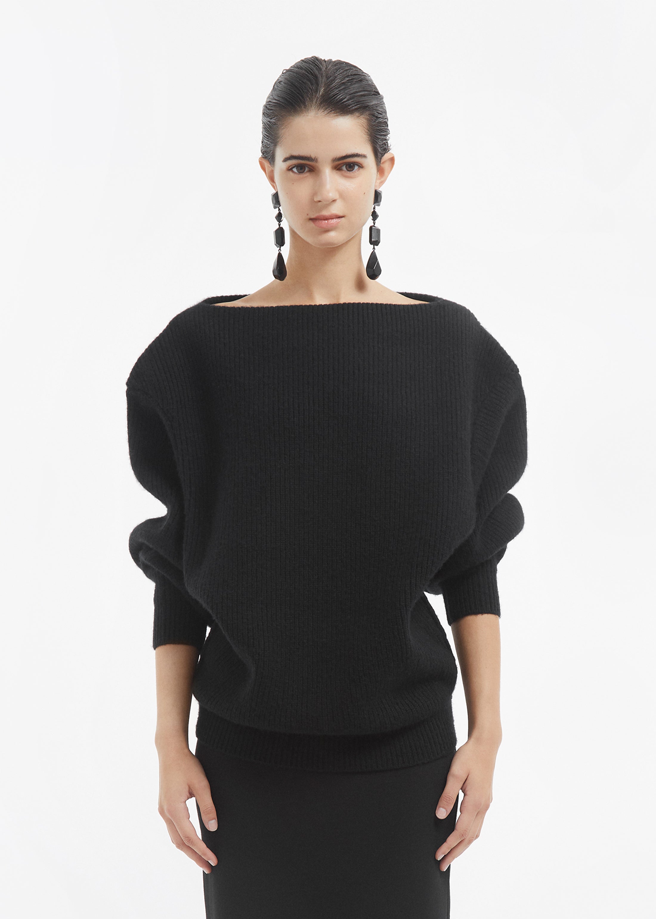 Oversized Boatneck Sweater in Wool Cashmere - Black