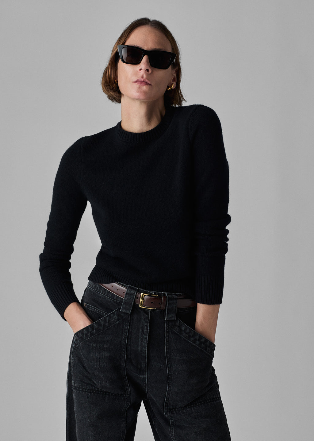 Classic Crew Sweater  in Cashmere - Black - CO