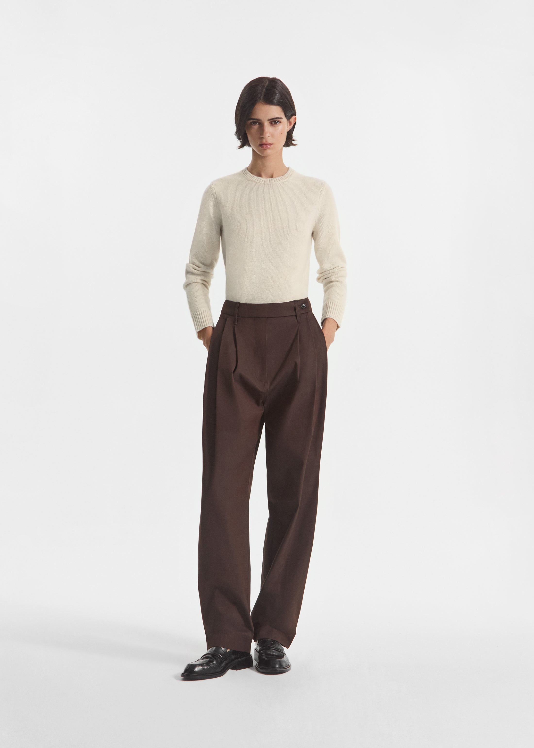 Wide Leg Pleated Pant in Linen - Chocolate