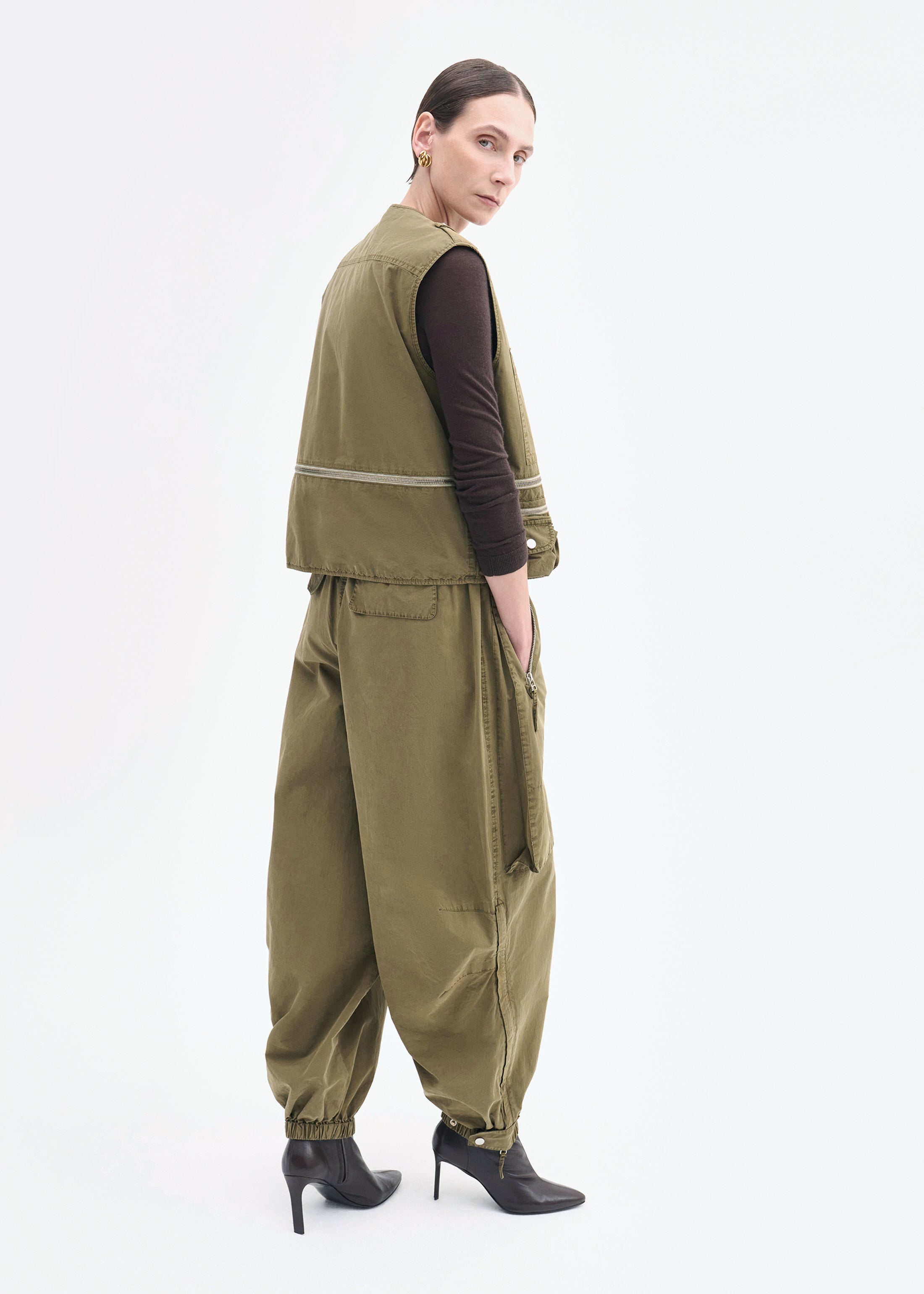 Garment-Dyed Utility Gilet Vest in Cotton - Olive