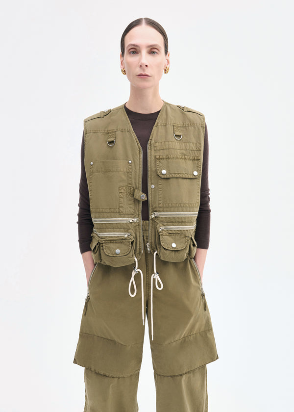 Garment-Dyed Utility Gilet Vest in Cotton - Olive - CO