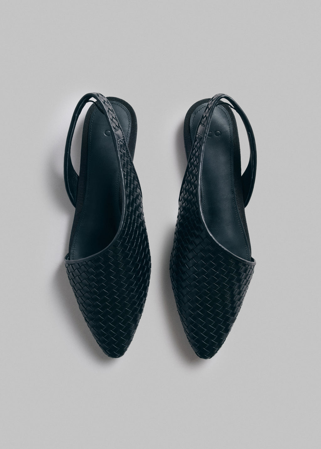 Slingback Flat in Basketweave Leather - Black - CO