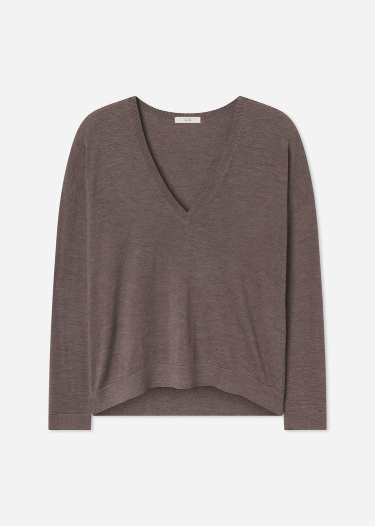 V-Neck Sweater in Fine Cashmere - Hazelnut, image 5 of 5