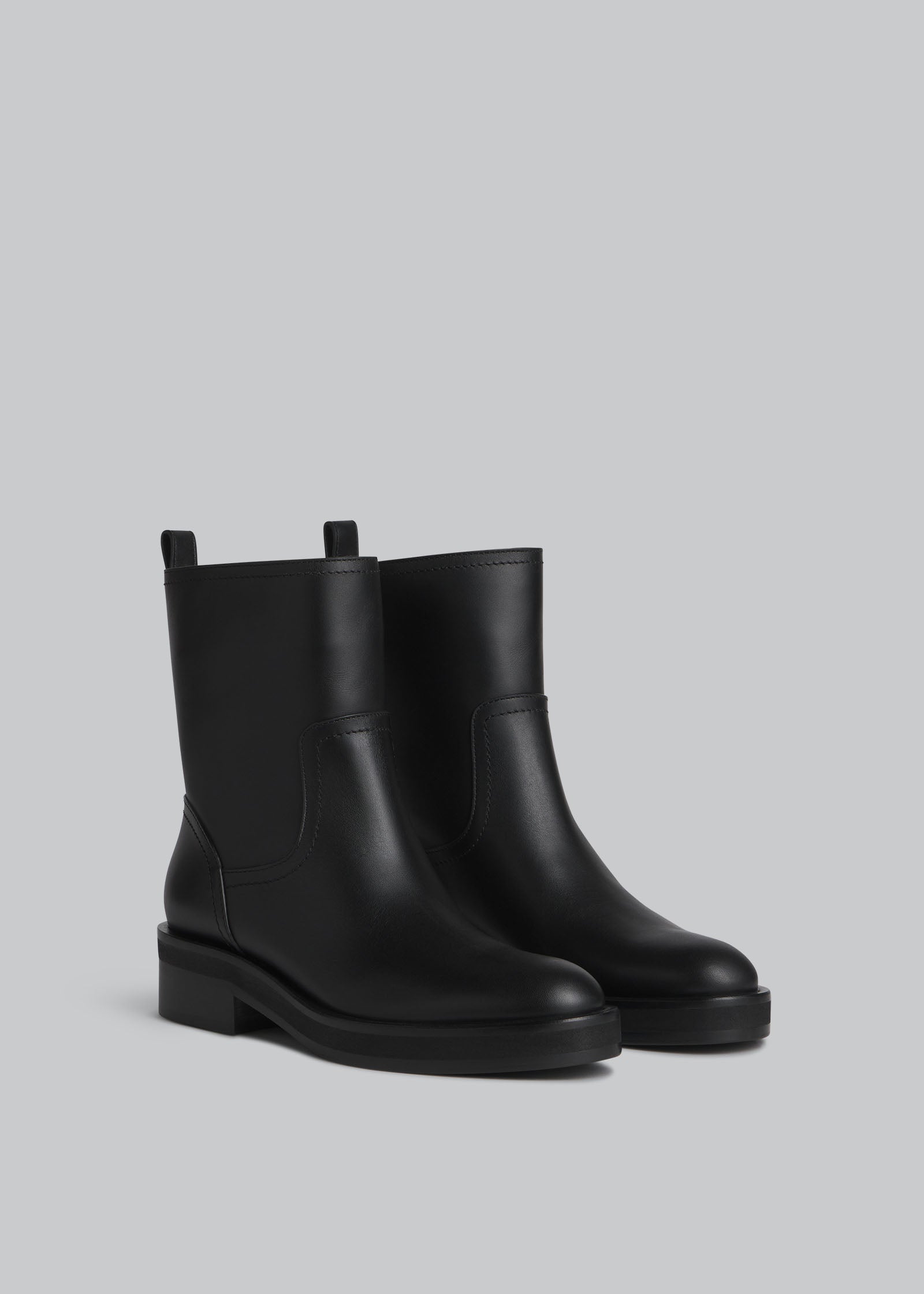 Workwear Boot in Calfskin - Black