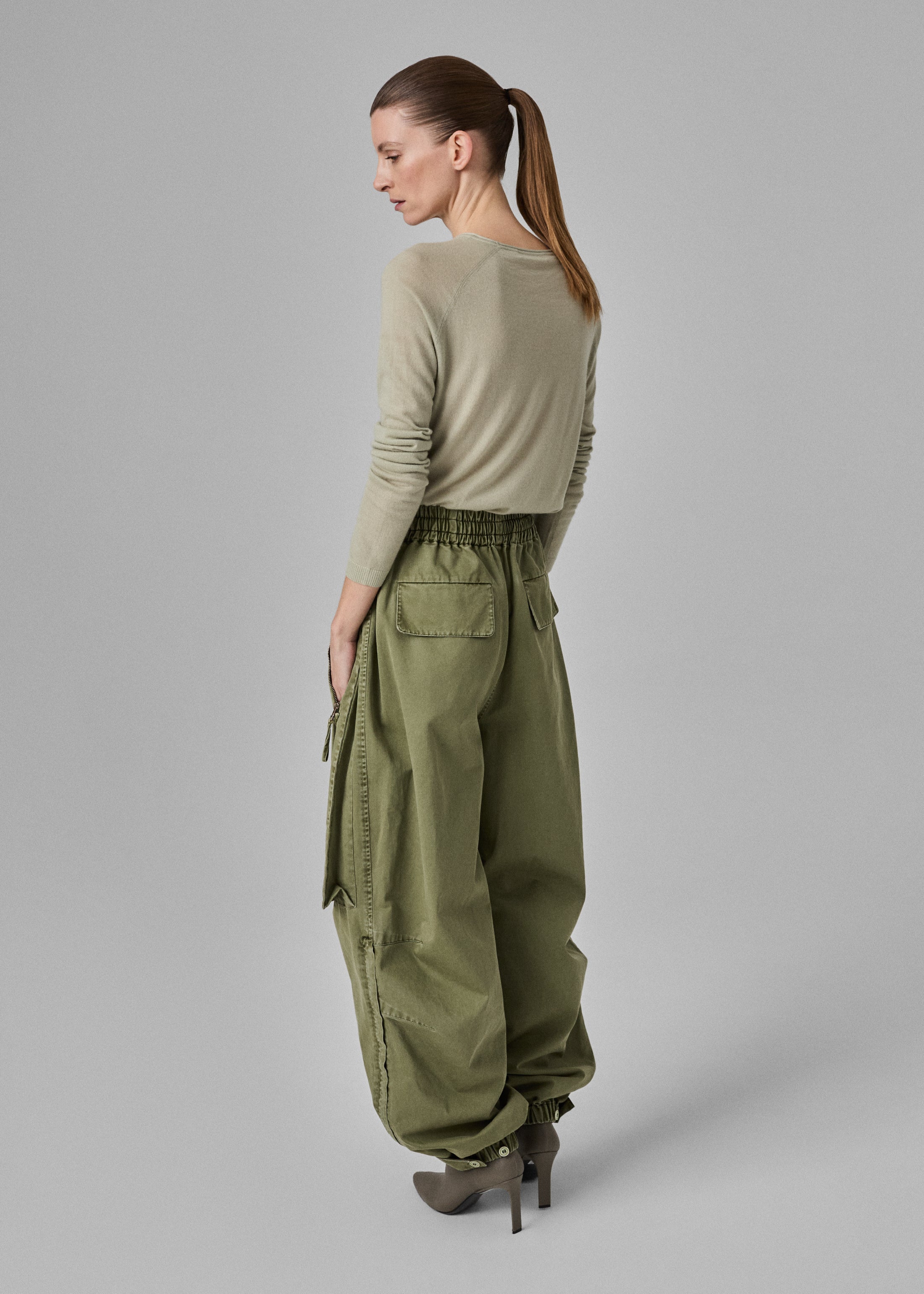 Articulated Pant in Cotton Twill - Army Green