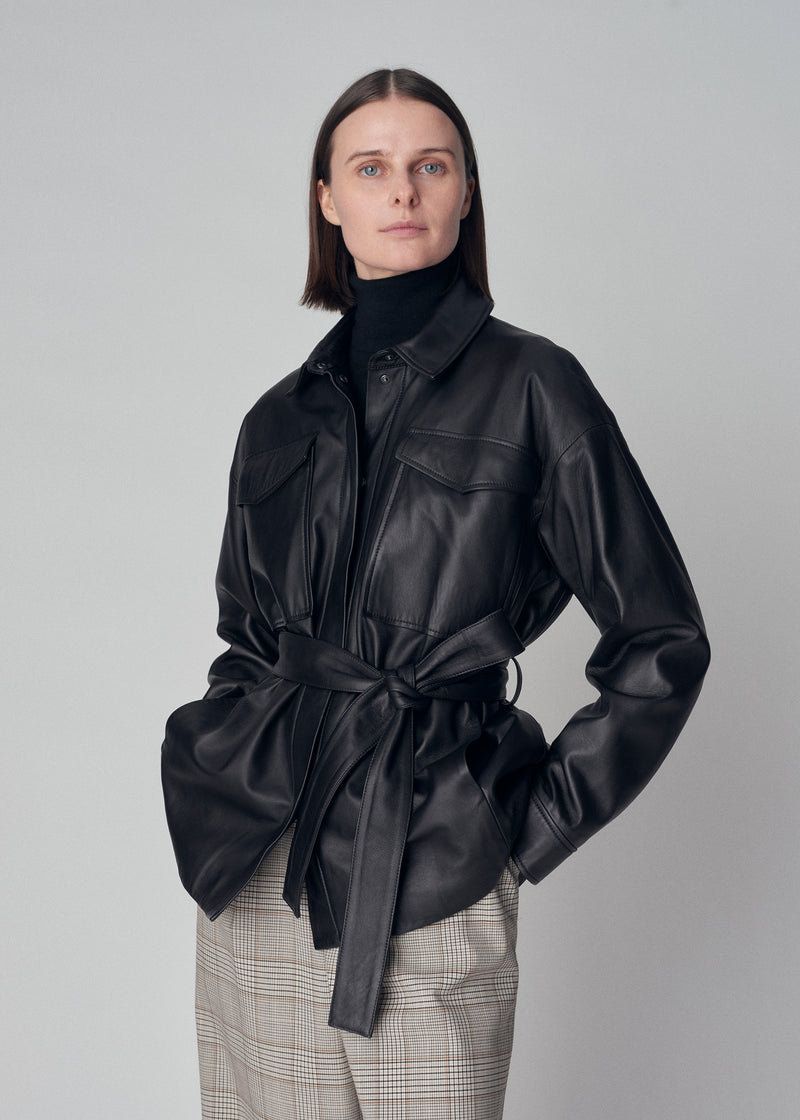 Belted Shirt Jacket in Lambskin Leather - Black - CO