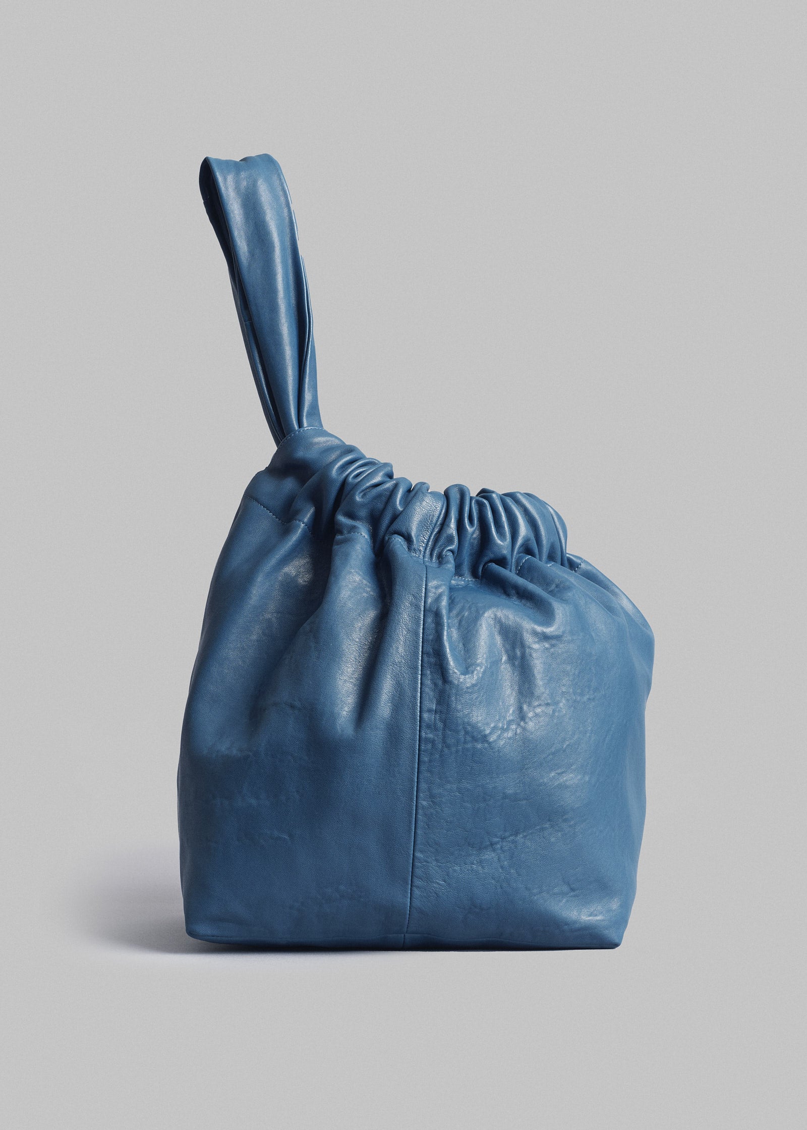 Small Drawstring Bag in Leather - Blue