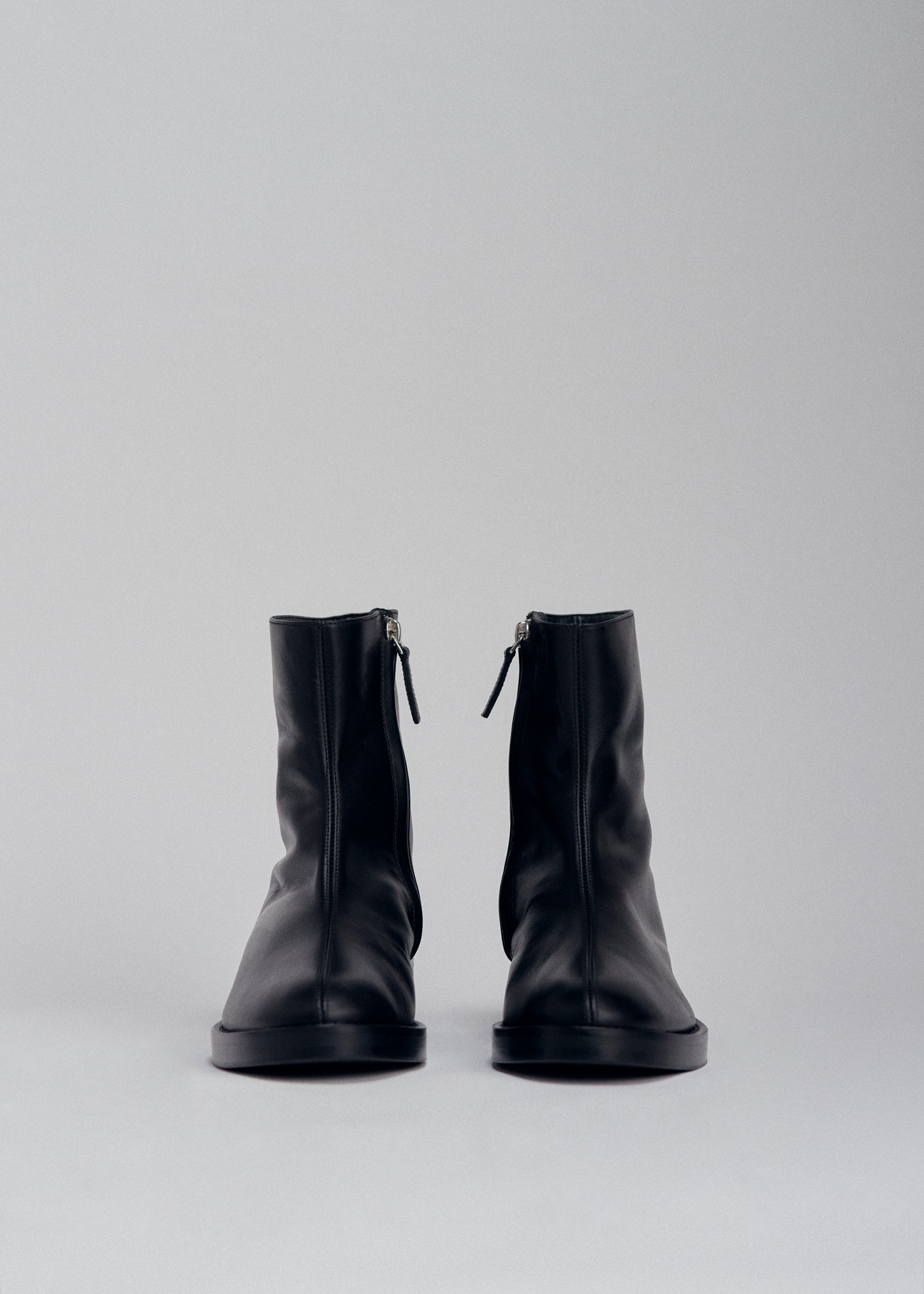 Tall Ankle Boot In Smooth Leather - Black - CO Collections