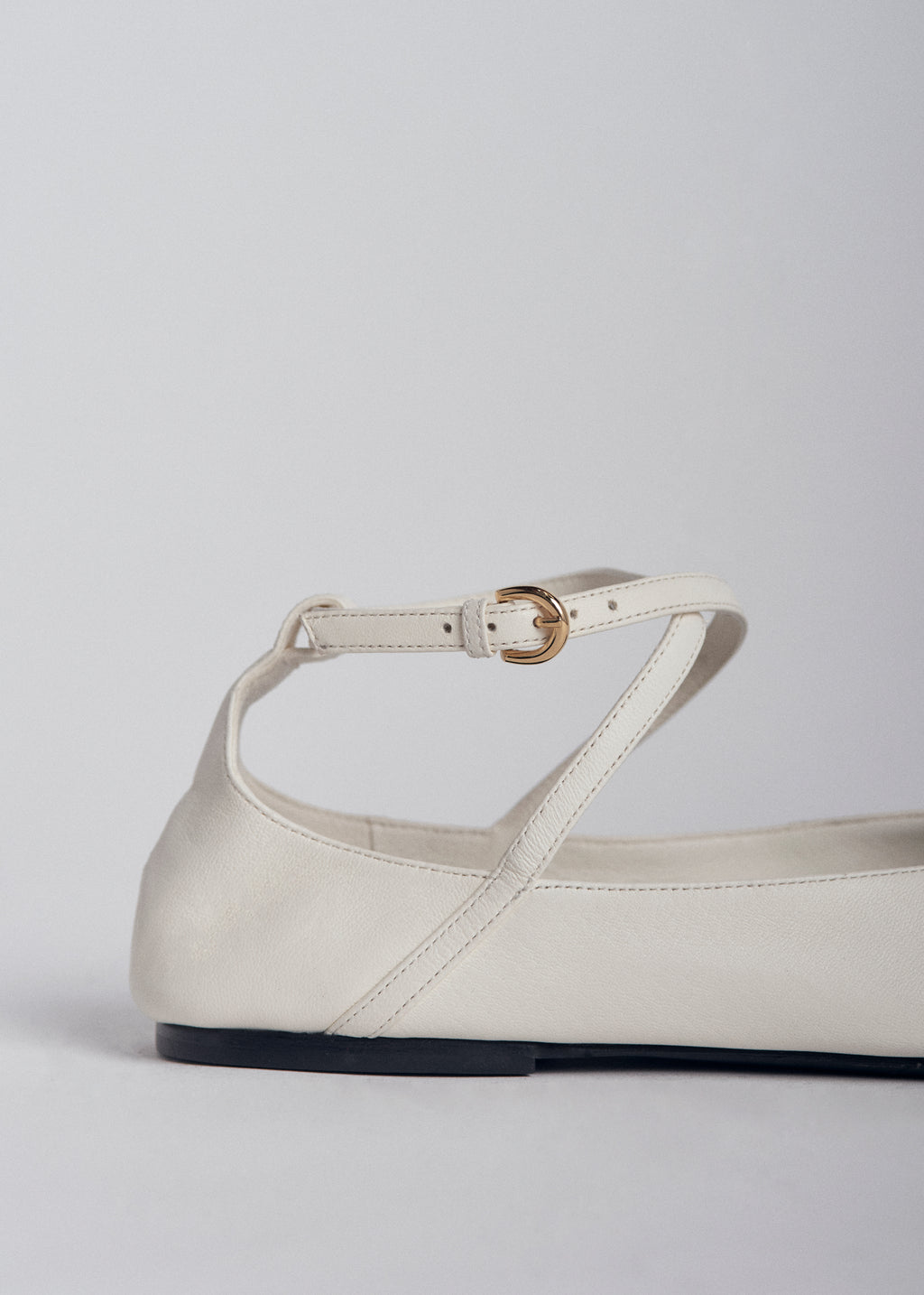 Ankle Strap Ballerina in Chiffon Leather - Ivory - CO