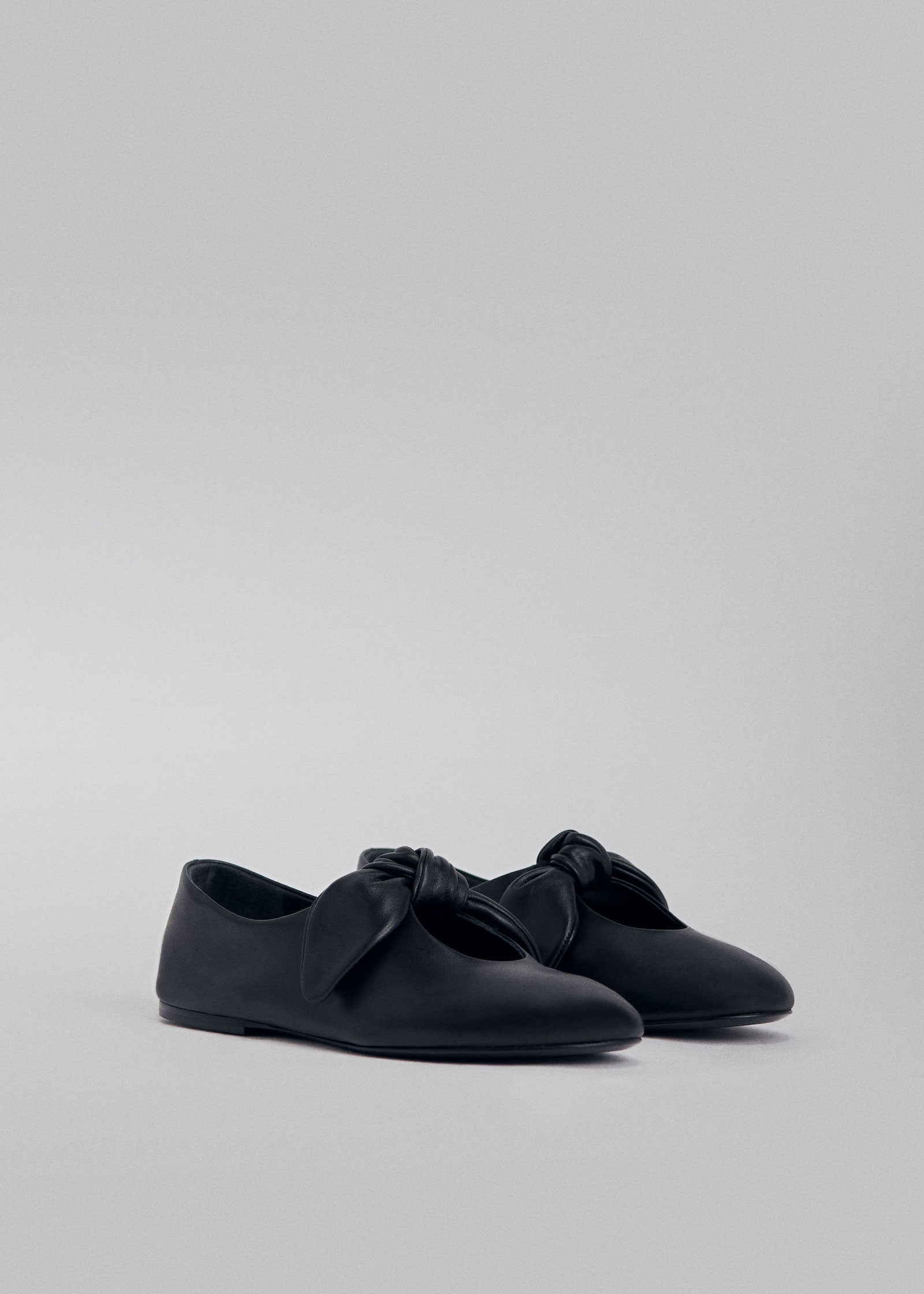 Bow Flat in Nappa Leather - Black - CO Collections