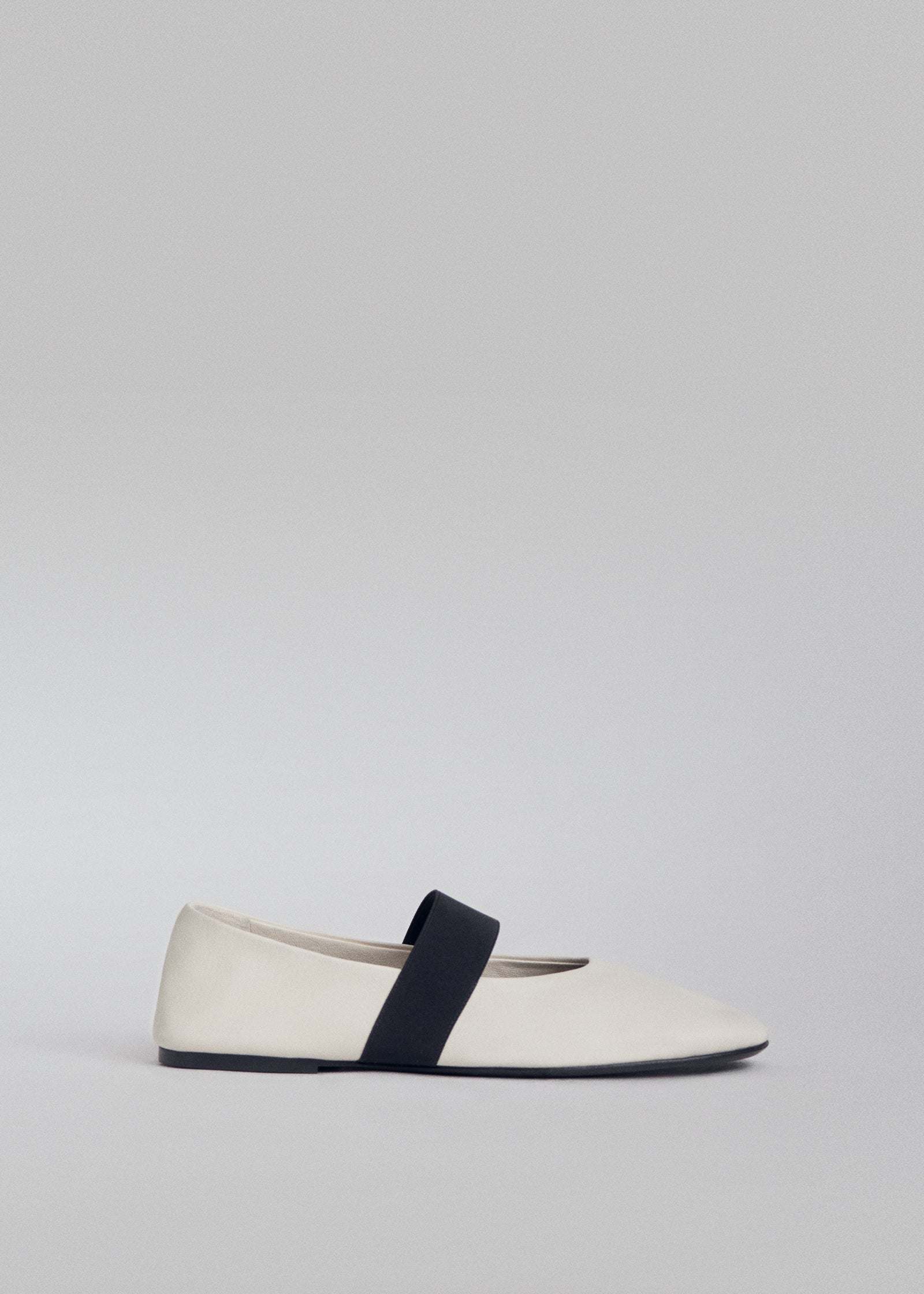 Slip on Ballerina in Chiffon Leather - Ivory - CO Collections