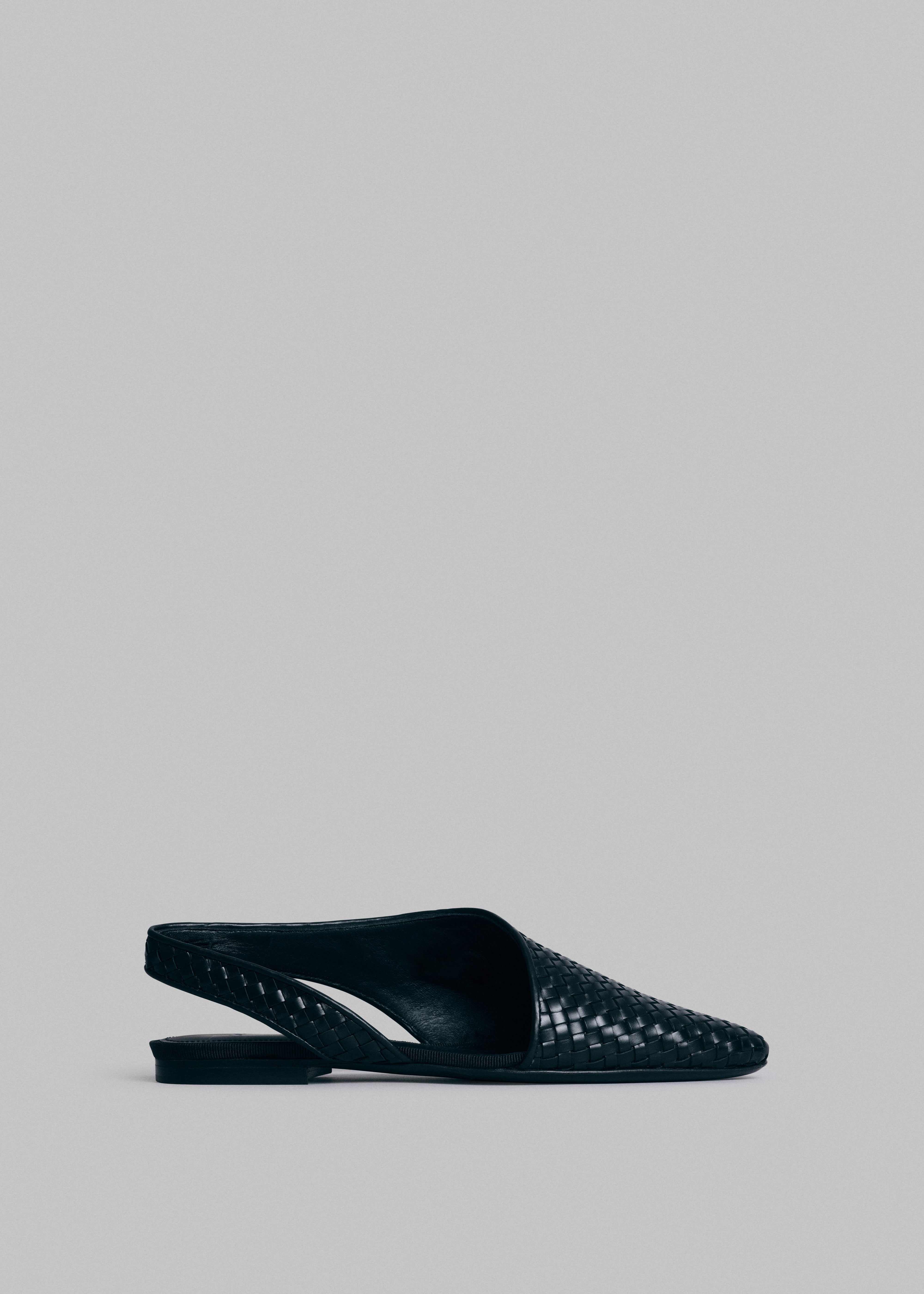 Slingback Flat in Basketweave Leather - Black - CO Collections