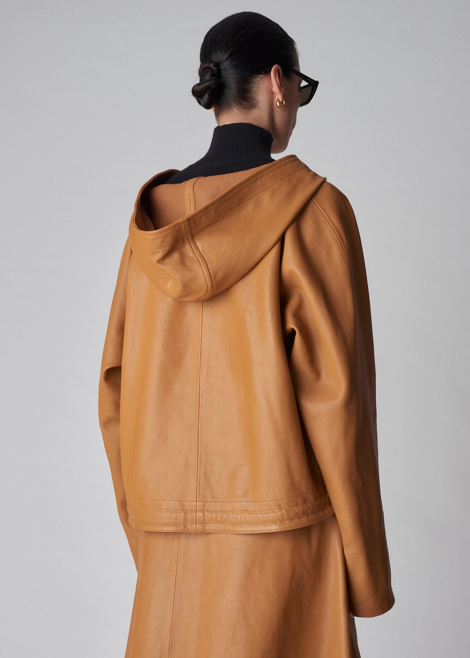 Hooded Half Zip Pullover in Leather - Ochre