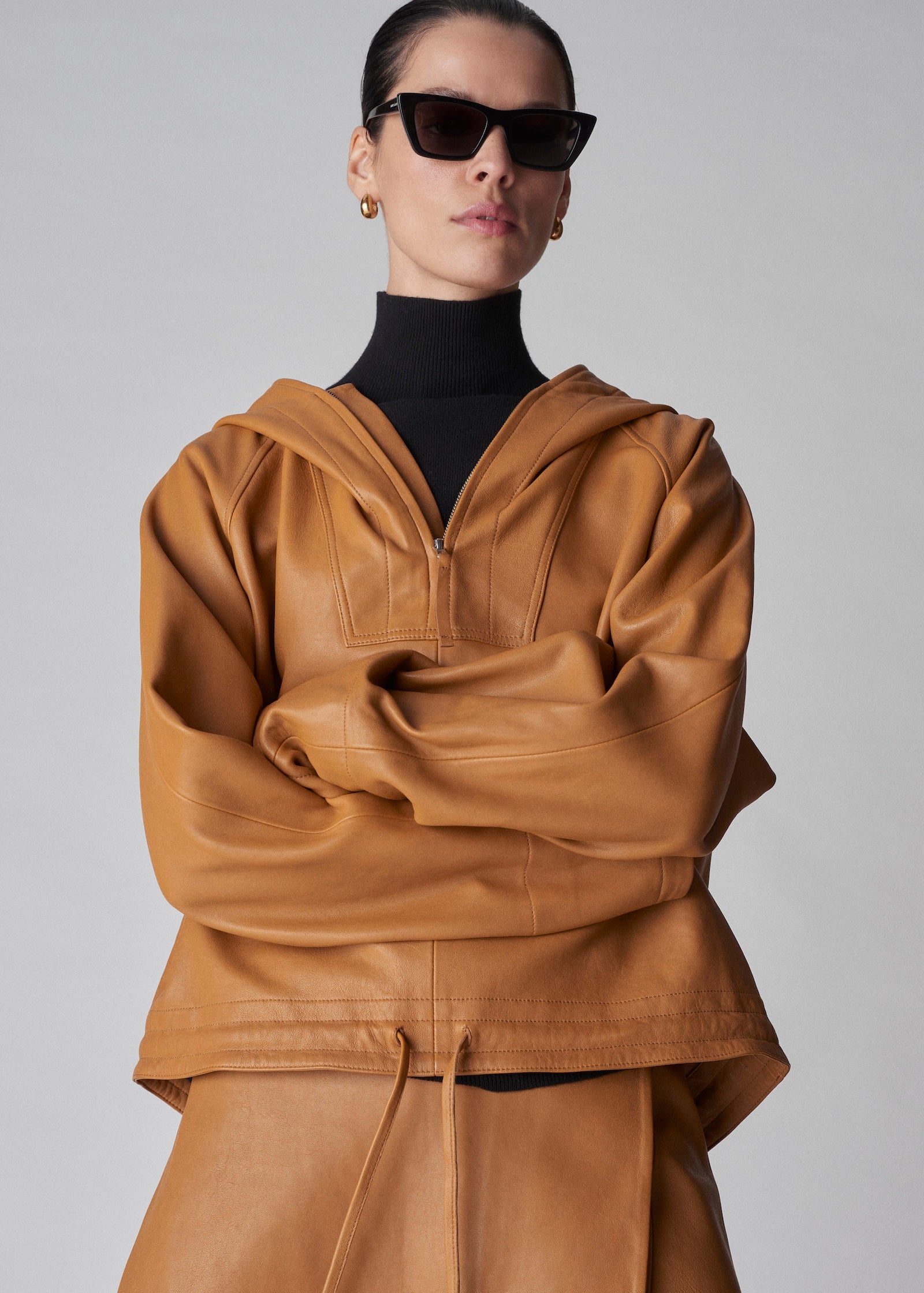 Hooded Half Zip Pullover in Leather - Ochre - CO