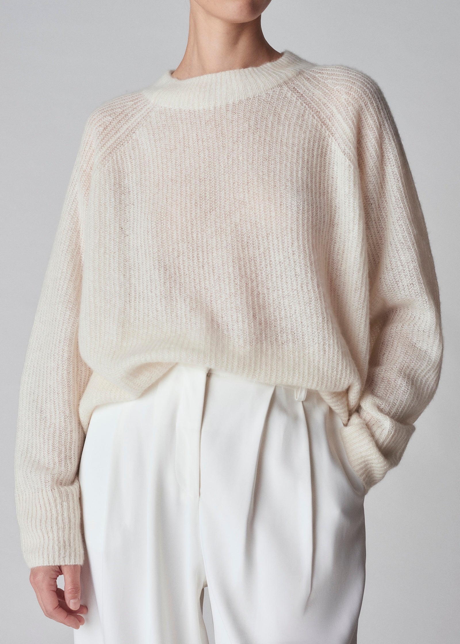 Loose Weave Raglan Crew in Cashmere Silk- Ivory