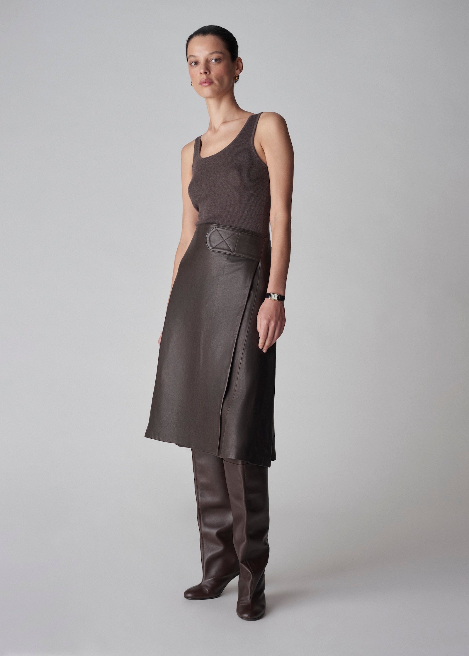 Sweater Tank in Fine Cashmere - Brown