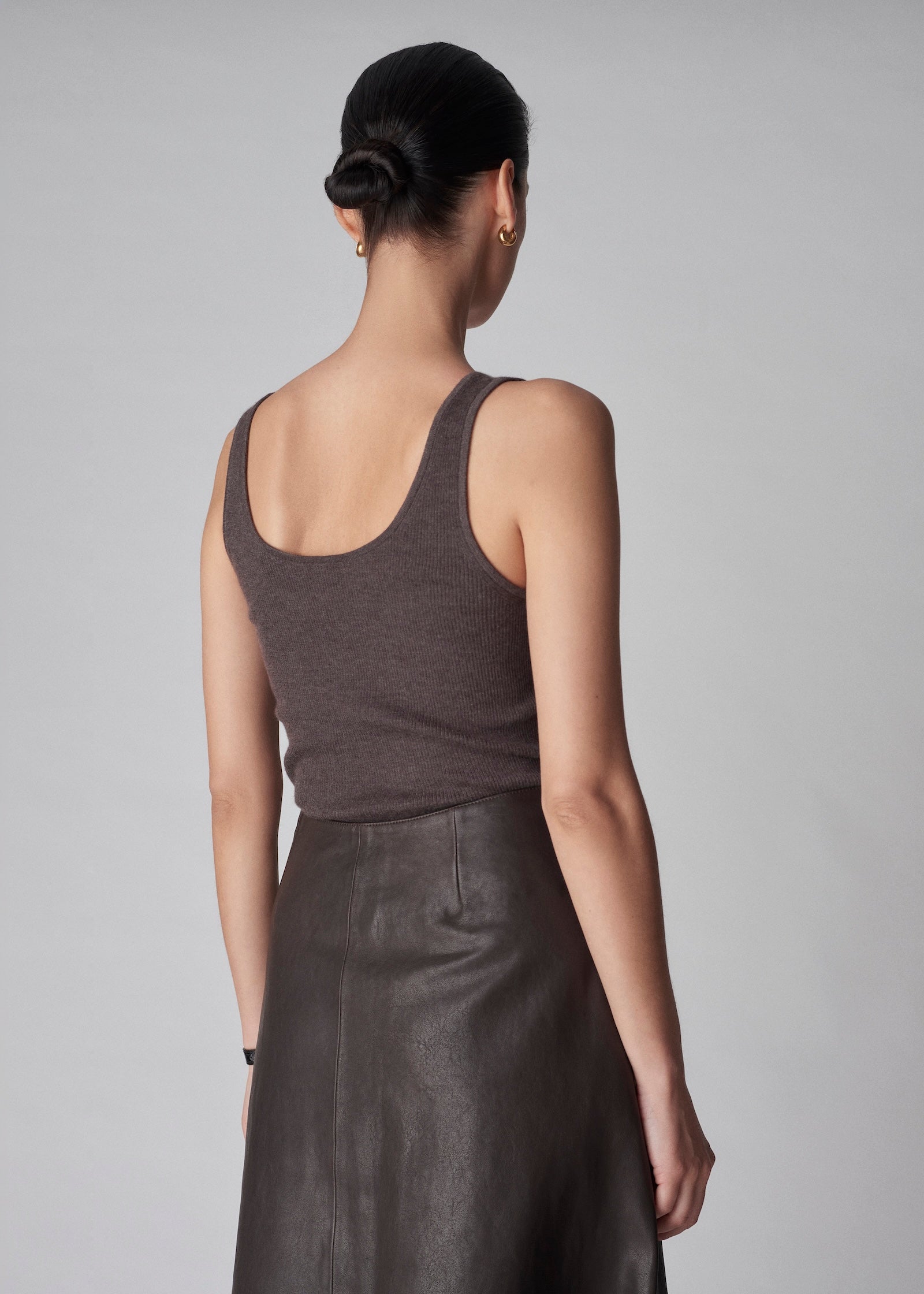 Sweater Tank in Fine Cashmere - Brown