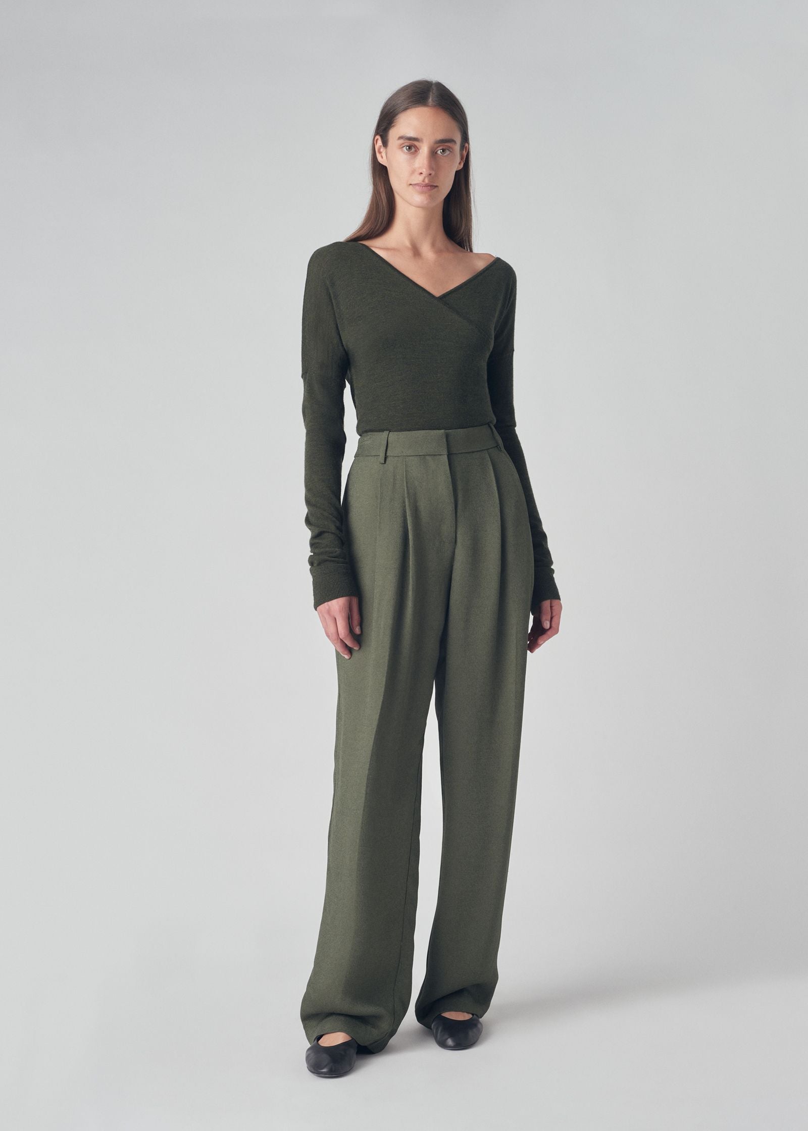 Classic Trouser in Textured Crepe - Green - CO Collections