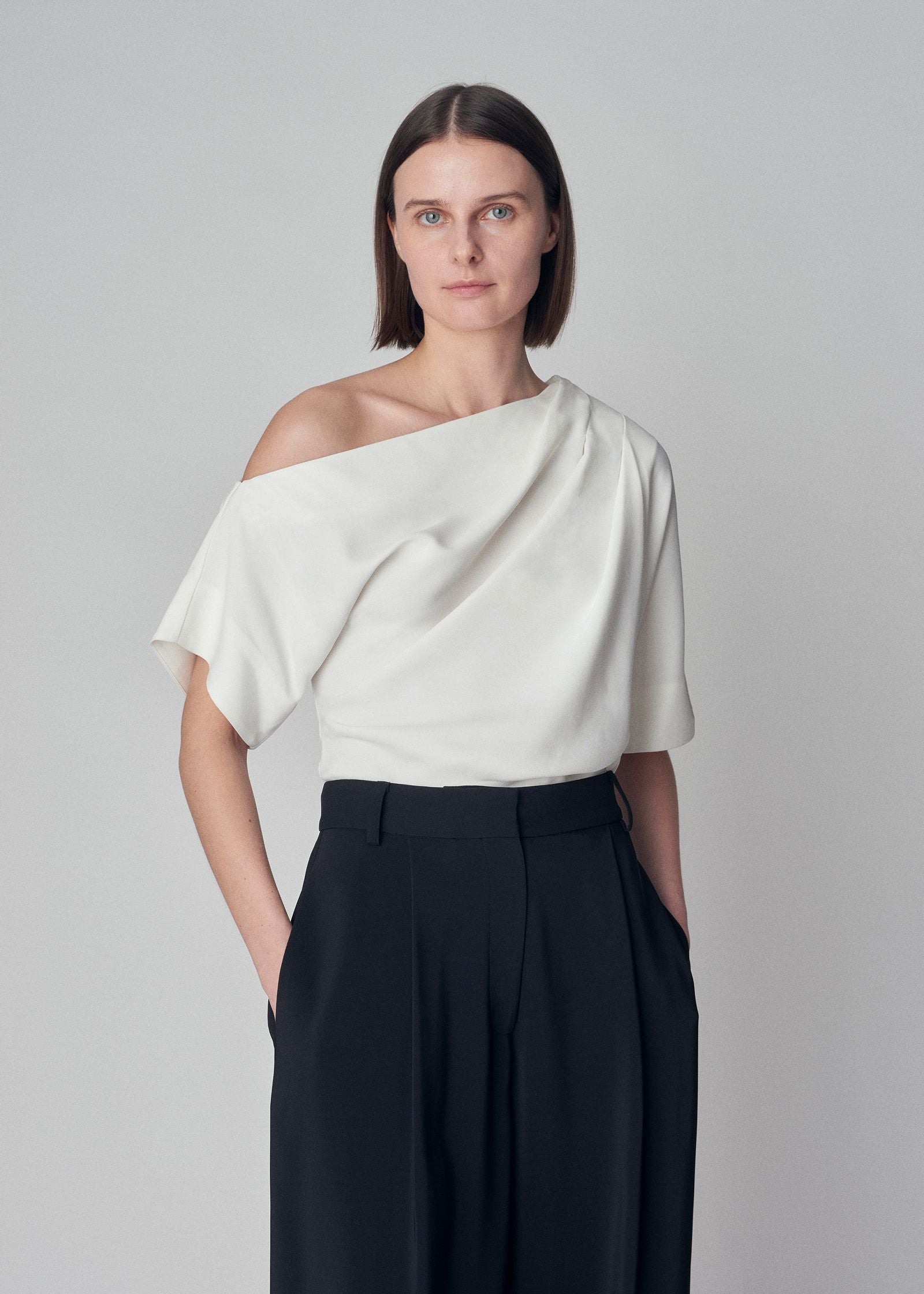 Off the Shoulder Blouse in Stretch Viscose - Ivory - CO Collections