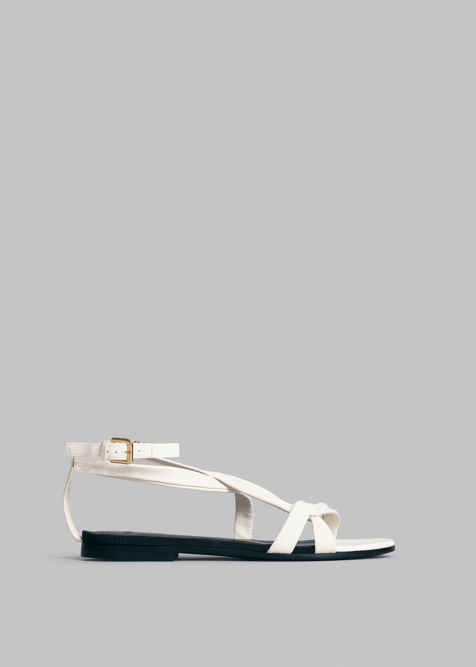 Strappy Sandal in Leather - Ivory