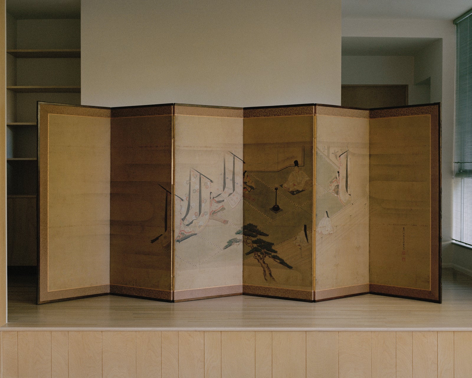 Tosa Mitsubumi Folding Screen - CO Collections